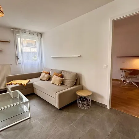 Pleasant With Big Terrace In Schillik